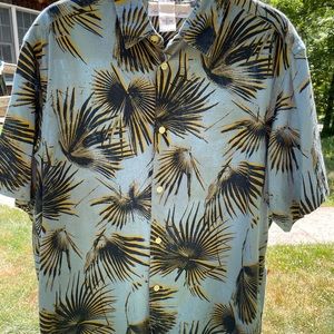 L.O.G.G.  Label of Graded Goods. H&M Button Down Short Sleeve Mens Shirt